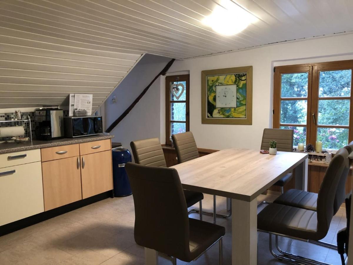 Ferienwohnung Auf Denkmalgeschuetztem Sturmhof 그레프래스 외부 사진